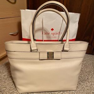 **SOLD!! Kate Spade purse with bow